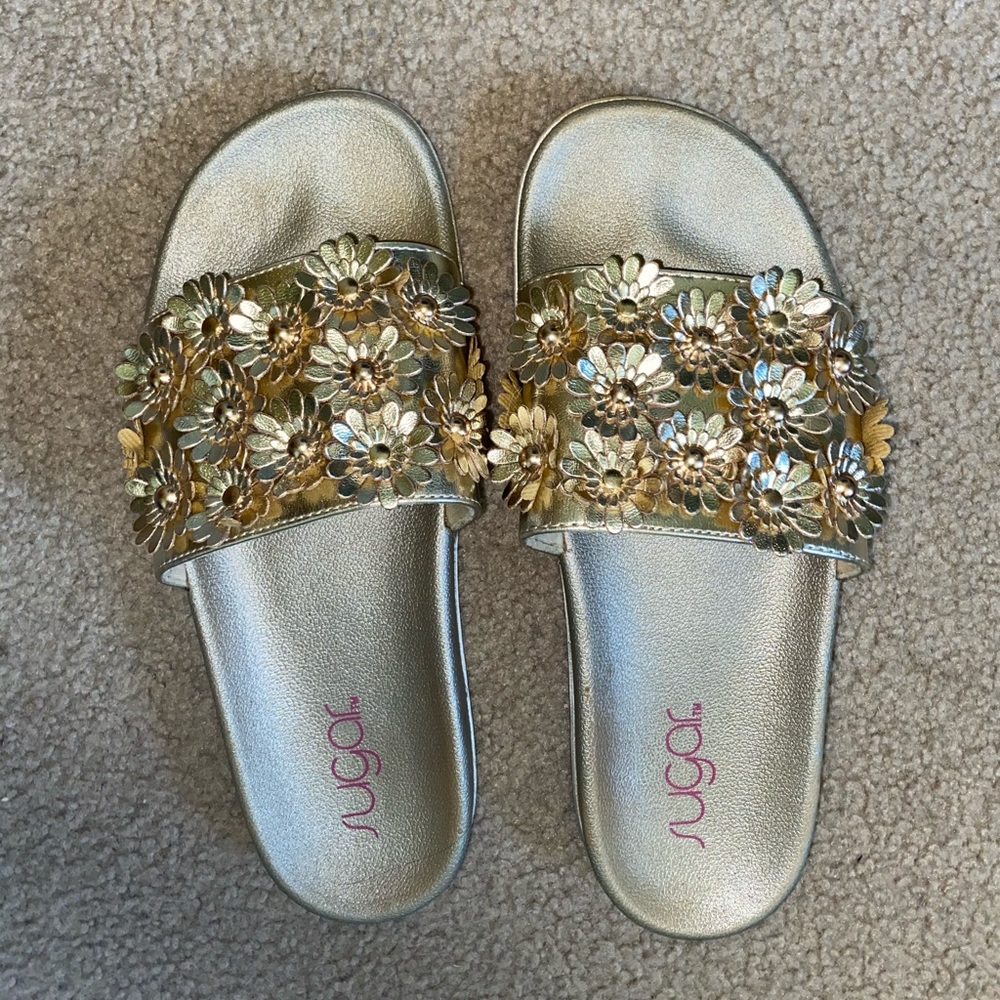 Gold flower slides